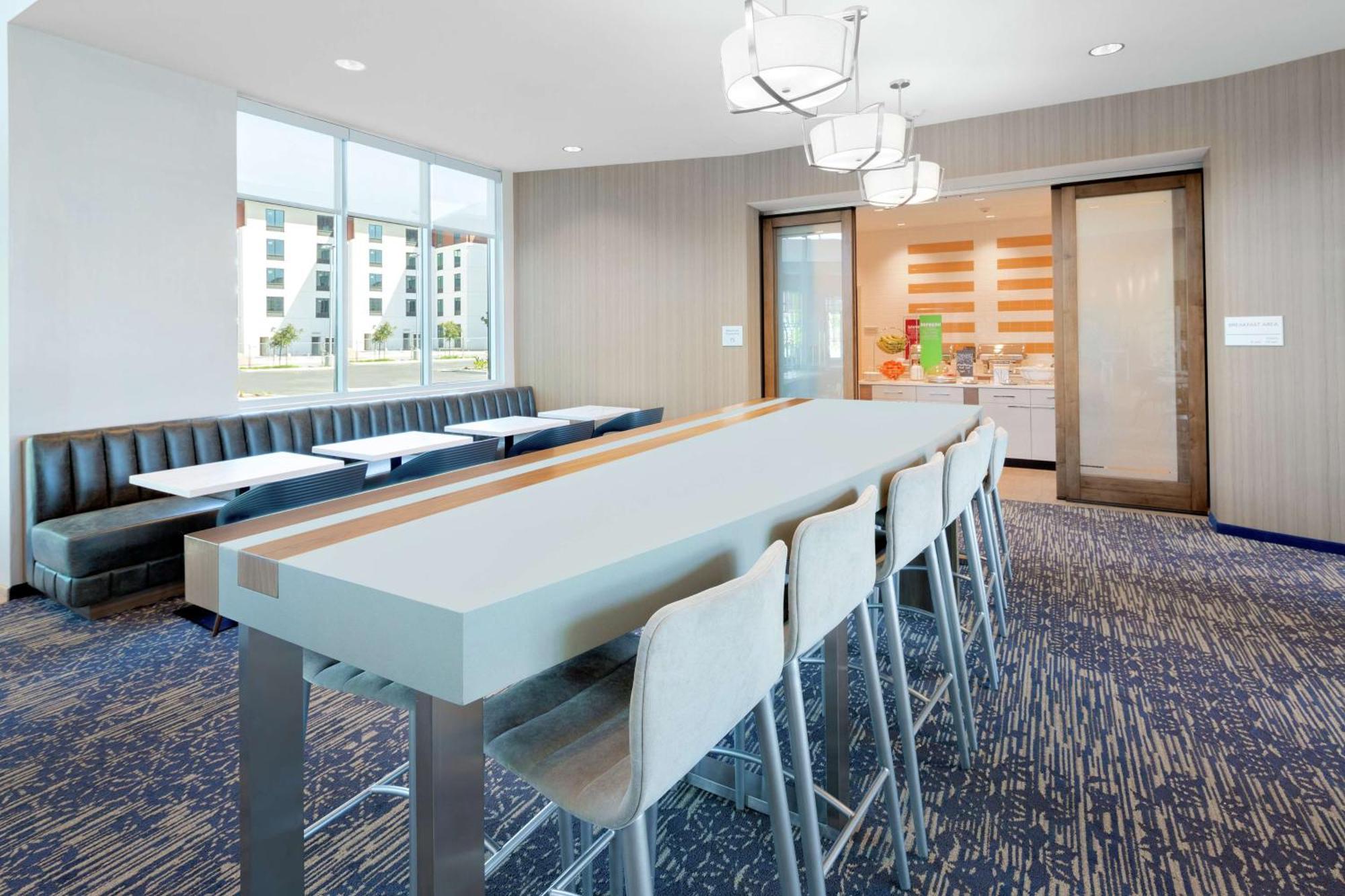 Hampton Inn & Suites San Diego Airport Liberty Station Екстер'єр фото
