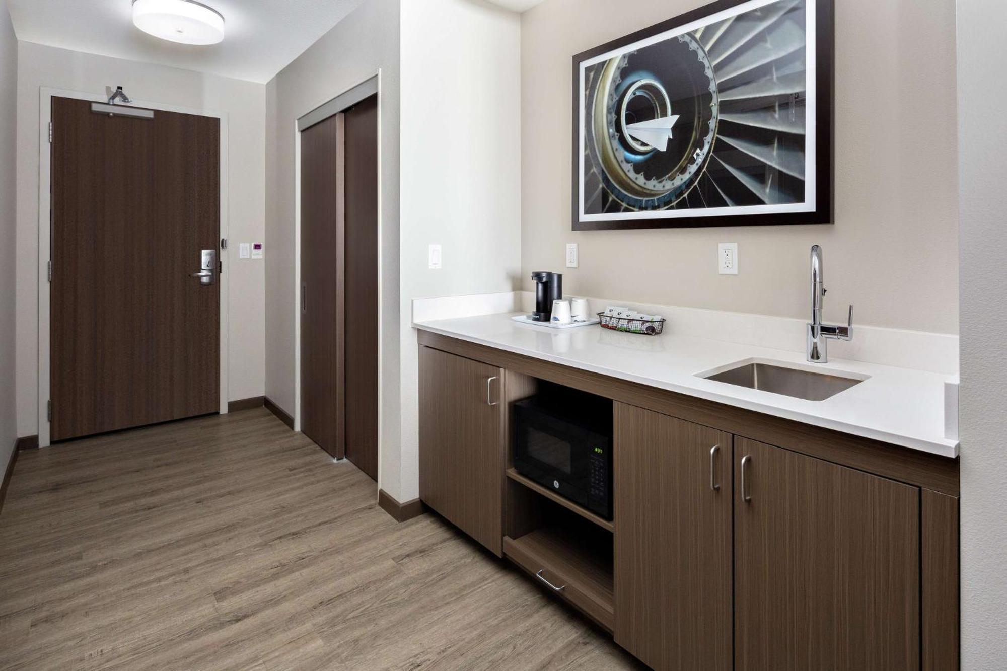 Hampton Inn & Suites San Diego Airport Liberty Station Екстер'єр фото